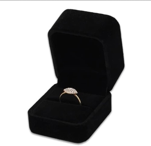 Black luxury velvet ring - black,