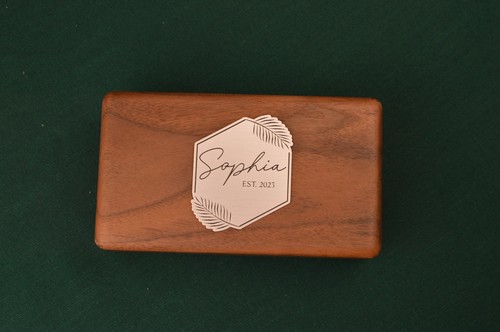 Walnut engraved custom - walnut, jewelry