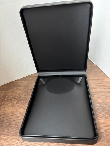 Black leatherette necklace - black,