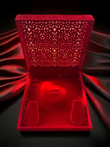 Luxury red velvet - red, filigree