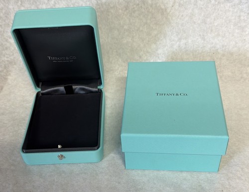 Tiffany jewelry box - co,